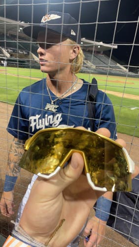 Unisex One Size Fits All 100% Sunglasses (Used)