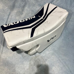 White Senior Vaughn V10 Blocker Regular (Used)