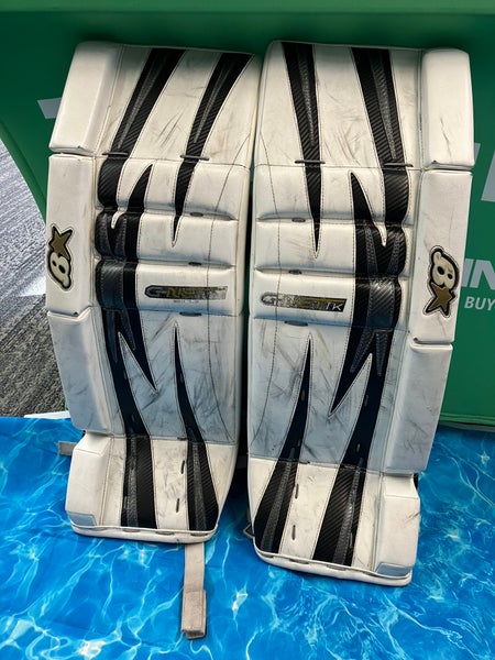 29" Junior Brian's Gnetik Pro Goalie Leg Pads (Used)