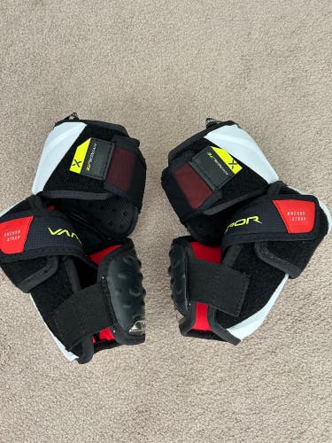 Intermediate Medium Bauer Vapor Hyperlite Elbow Pads Pro Stock (New)
