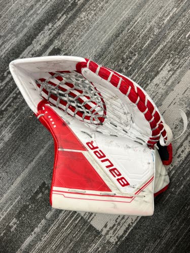 Senior Bauer Mach Goalie Glove