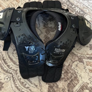 Medium Youth Schutt Y Flex 5.2 Shoulder Pads (Used)