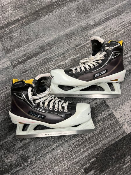 Senior Bauer Supreme One100 Hockey Goalie Skates Regular Width 10.5 (Used)
