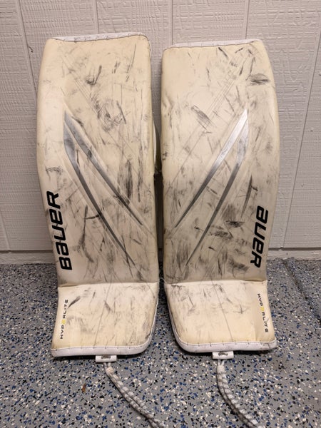 2023 Large White Bauer Hyperlite 2 Goalie Leg Pads (Used)
