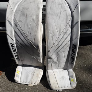 Large Bauer Vapor 3X Goalie Leg Pads (Used)