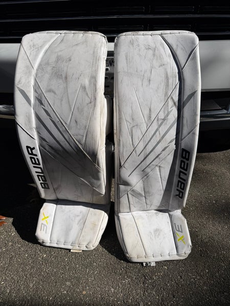 Large Bauer Vapor 3X Goalie Leg Pads (Used)