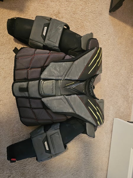 XL Bauer Vapor Hyperlite Pro Goalie Chest Protector (Used)