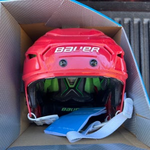 New Bauer Hyperlite Hockey Helmet / Medium Large