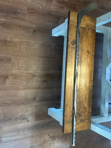 Senior Bauer Twitch Right Handed Hockey Stick P92 (Used)