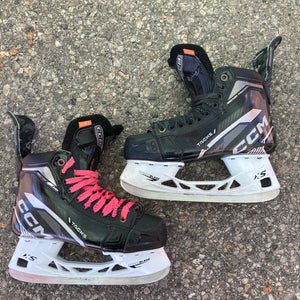 Intermediate CCM Tacks Vector Premier (SMU) Hockey Skates | Size 6