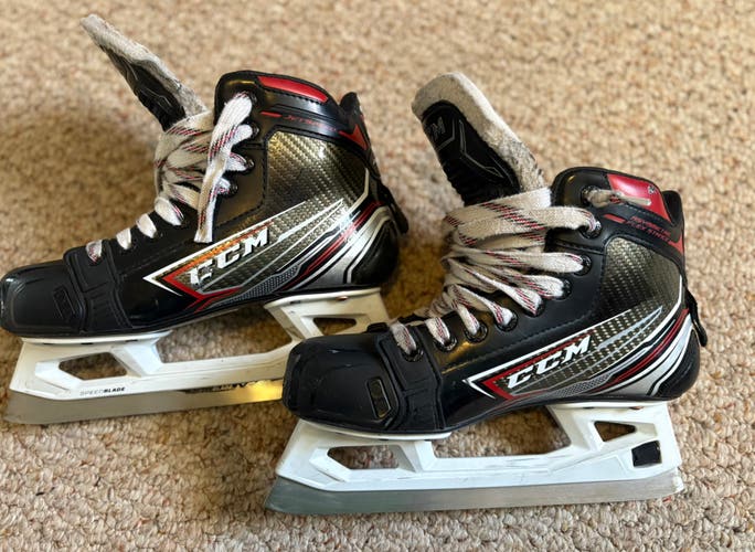 CCM FT460 Hockey Goalie Skates Regular Width Size 4.5 (Used)