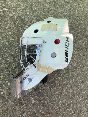 Small/Medium Bauer 930 Goalie Mask