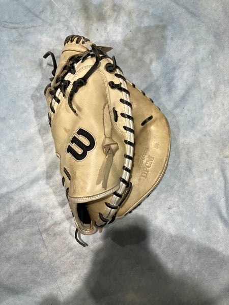 Brown Wilson A2000 RH Catcher's Baseball Glove 33" (Used)