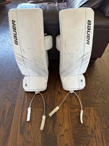 Junior Large Bauer S27 Goalie Leg Pads (Used)