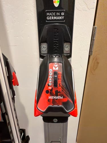 Men's Volkl Racetiger GS 193 cm Racing Skis With Bindings (Used)