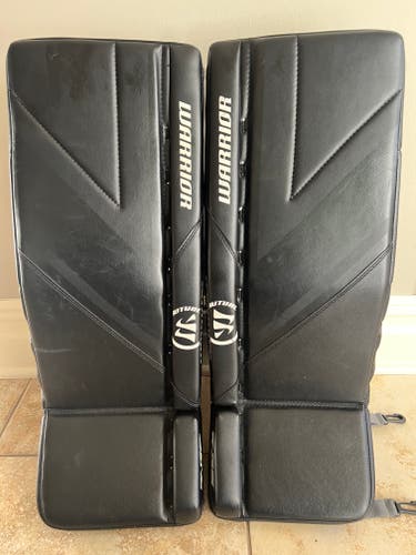 26" + 1” 2023 Warrior Ritual G6 E+ Goalie Leg Pads (Used)