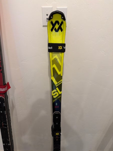 Men's 2024 Volkl Racetiger SL 165 cm Racing Skis With Bindings Max Din 20 (Used)