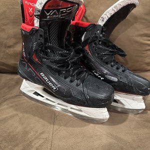 2021 Bauer Vapor 3X Pro Hockey Skates Regular Width 9.5 (Used)