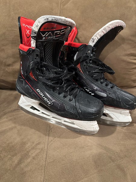 2021 Bauer Vapor 3X Pro Hockey Skates Regular Width 9.5 (Used)