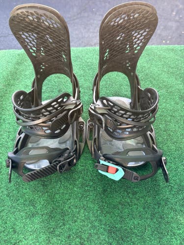 Burton Escapade EST Snowboard Bindings (Used) | Women's Medium