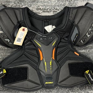 Large Junior CCM Tacks 9080 Shoulder Pads (Used)