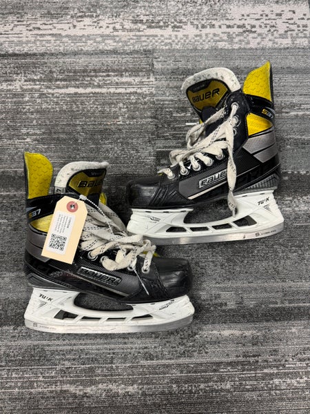Intermediate Bauer Supreme S37 Hockey Skates Regular Width Size 4.5 (Used)