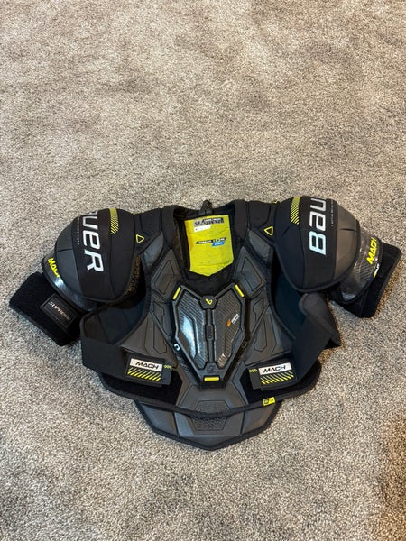 Large Senior Bauer Supreme Mach Shoulder Pads (Used)