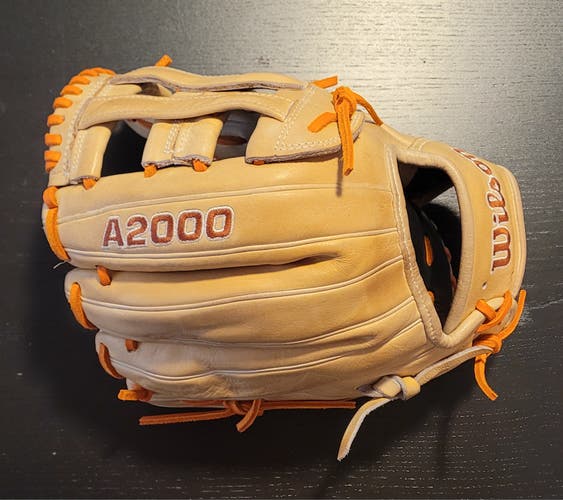 Infield RH Wilson A2000 Baseball Glove 11.5" (Used)