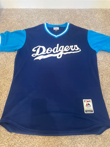 Blue Large Men's LA Dodgers Majestic Jersey (Used)