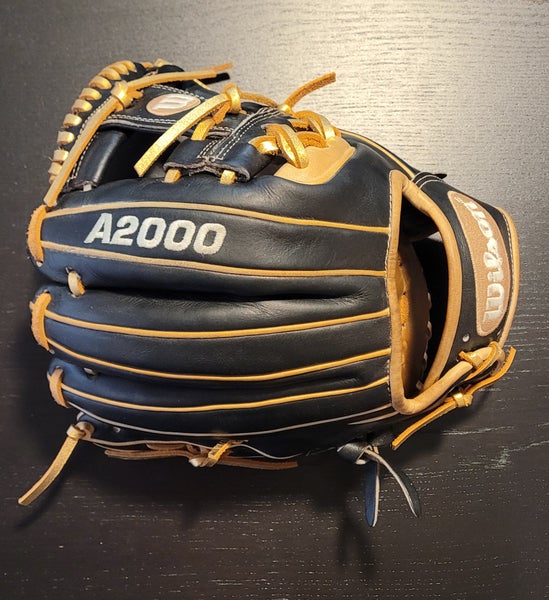 Infield RH Wilson A2000 Baseball Glove 11.5" (Used)