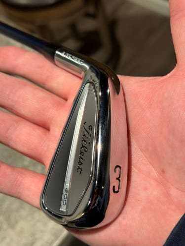 Driving Iron Titleist T200 3 iron Left Hand Stiff Flex Graphite Shaft (Used) Fuji Velacore 8-X shaft