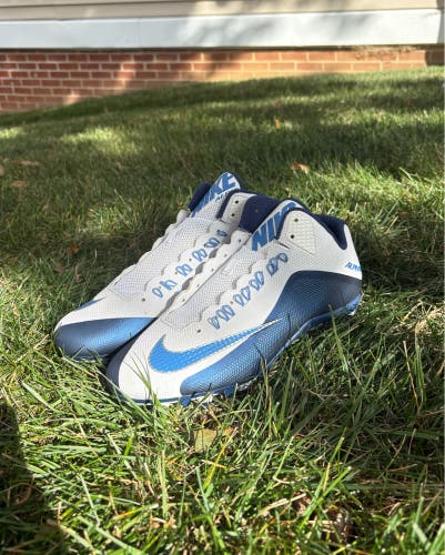 Men's Size M 12.5 (W 13.5) Nike (New)