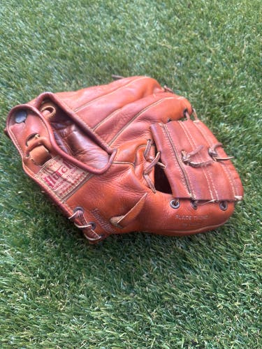 RH Baseball Glove (Used)