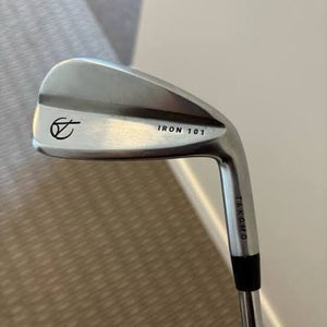 Men's 2025 4 iron Right Handed Regular Flex Steel Shaft (Used)