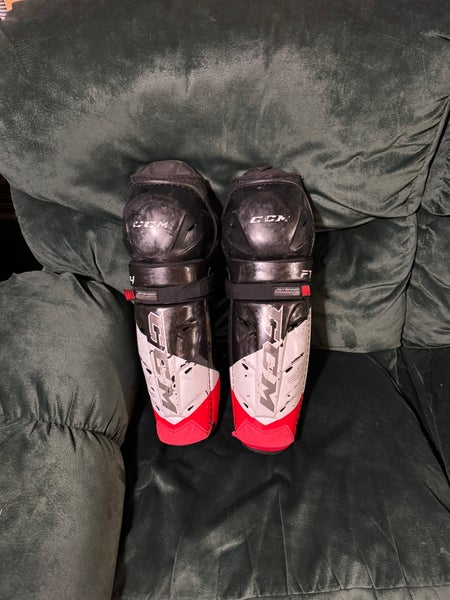 Senior CCM JetSpeed FT4 15" Shin Pads (Used)