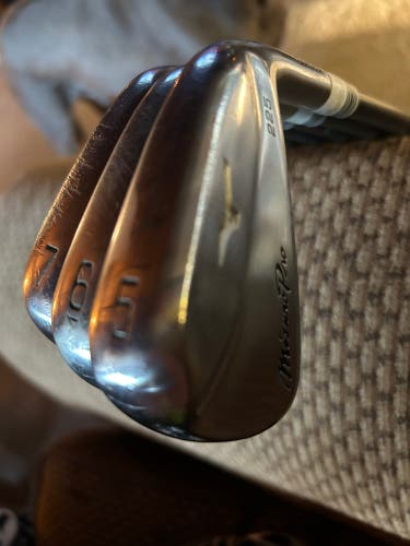 Men's 2025 Mizuno Pro 225 Right Handed Iron Set Extra Stiff Flex Steel Shaft (Used)