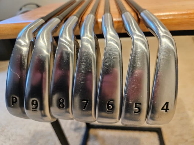 Men's 2025 101 Right Handed Iron Set Senior Flex Graphite Shaft (Used)