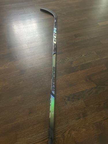 Senior CCM Trigger 9 Pro Right Handed Hockey Stick Mid Pattern  (New)
