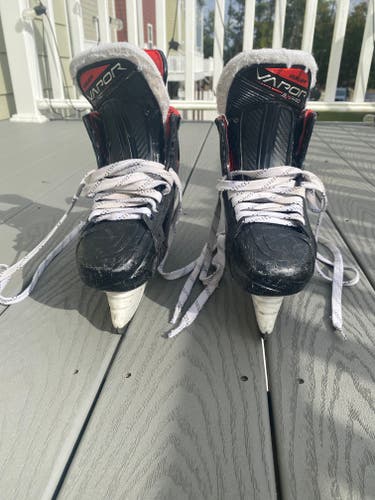 Bauer Vapor 3X Pro Hockey Skates Regular Width Size 3 (Used)