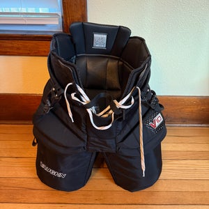 Senior Large Vaughn Velocity V10 Pro Carbon Hockey Goalie Pants (Used)