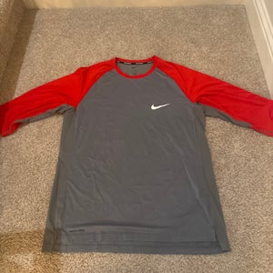 Gray/red baseball 3/4 sleeve XL Men's Nike Dri-Fit Shirt (Used)