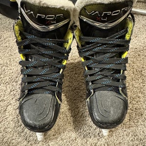 Bauer Vapor X4 Hockey Skates Size 1.5 (Used)