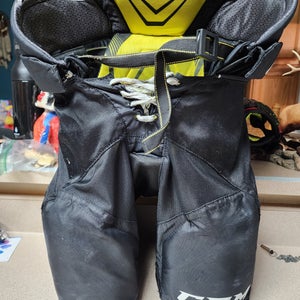 Men's Junior Small CCM Tacks 9060 Hockey Pants (Used)