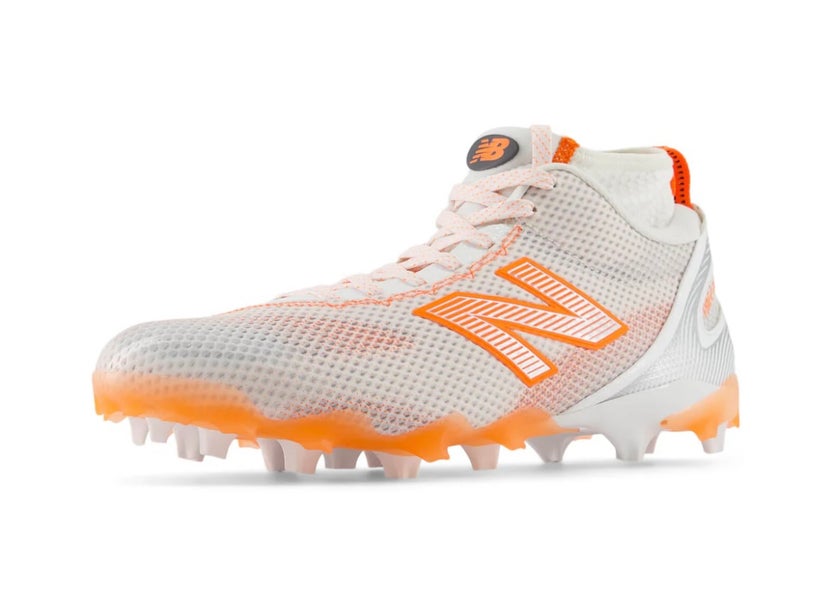 White Unisex Size M 8.0 (W 9.0) Adult New Balance Freeze Mid Top Molded Cleats (Used)