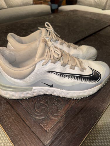 White Men's Size M 12.0 (W 13.0) Adult Nike Huarache Turf shoes (Used)