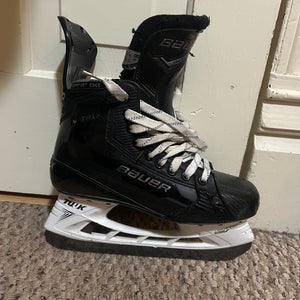 Bauer Supreme Matrix Hockey Skates Regular Width 8.5 (Used)