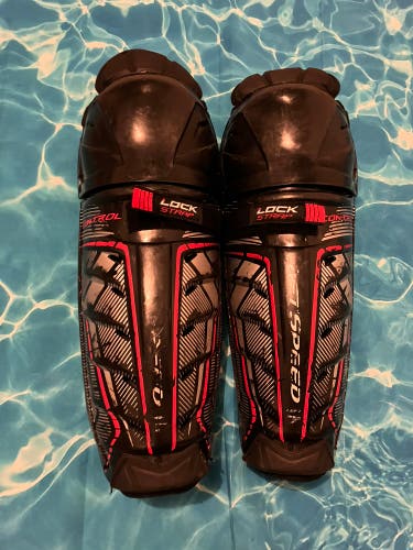 Junior CCM Control Shin Pads 12" (Used)