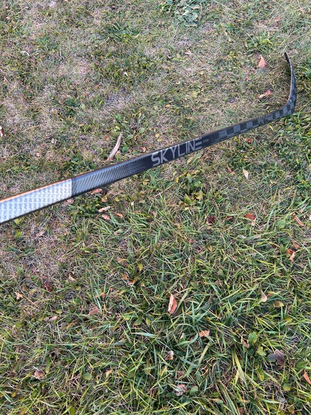 Intermediate Other Skyline Pro Hockey Stick Right Handed 55 Flex (Used)