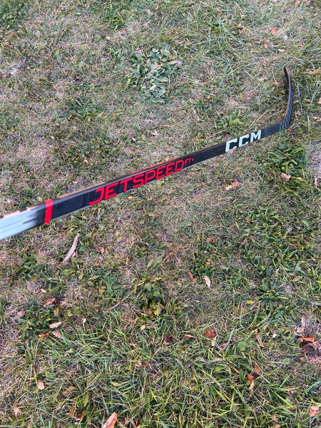 Intermediate CCM Ft+ Hockey Stick Right Handed P28 65 Flex (Used)