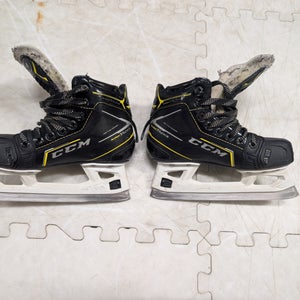 CCM Super Tacks 9380 Hockey Goalie Skates Regular Width Size 1.5 (Used)